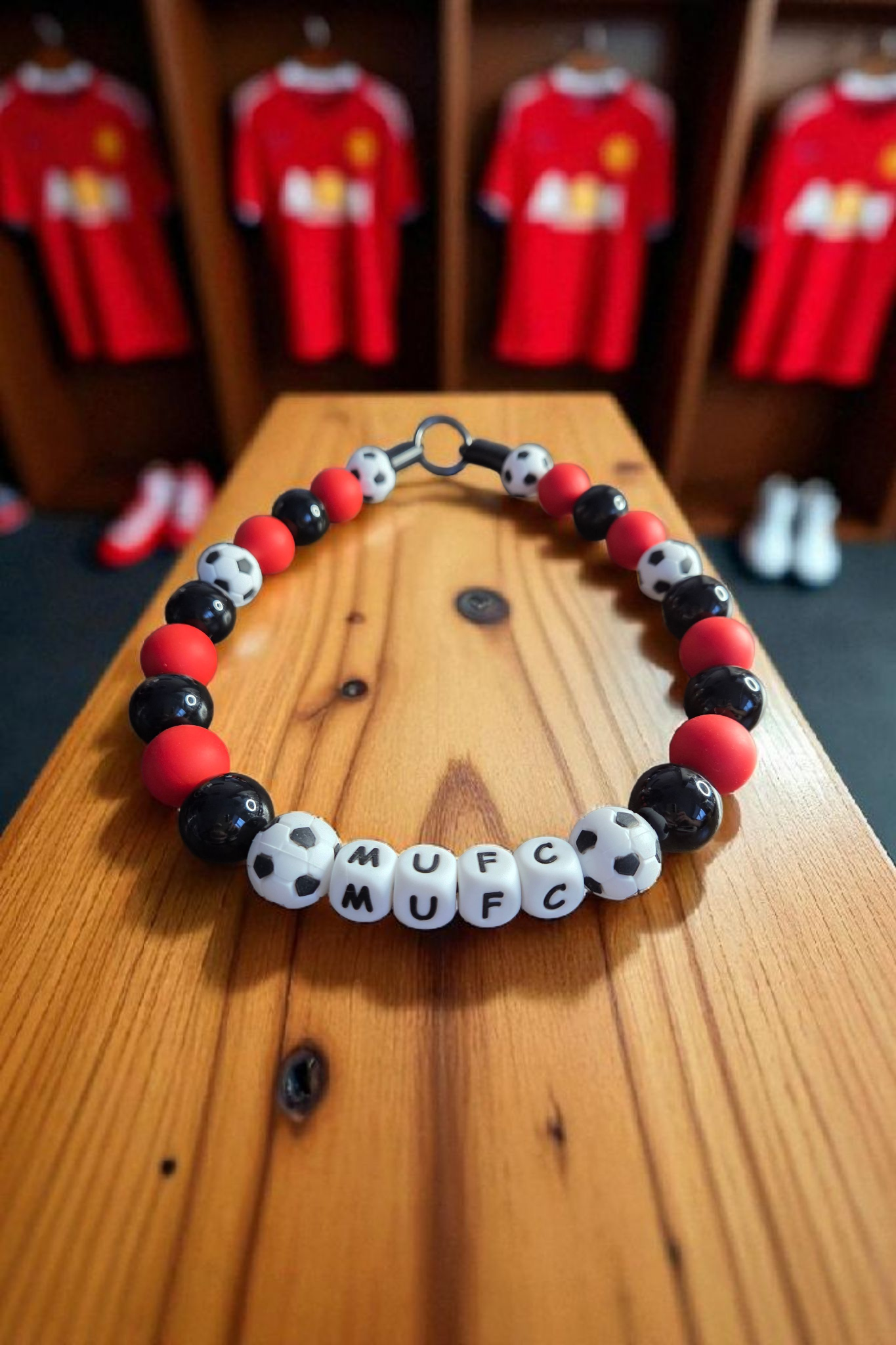 Football Team Dog Collar – Custom Colours & Beads – Handmade Pet Necklace – Custom Collar for All Size Dogs